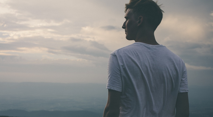 Man in organic cotton t-shirt