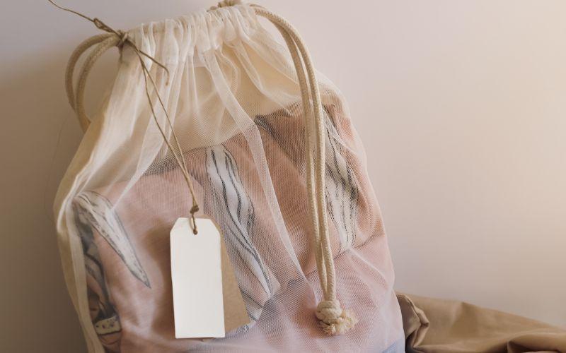 Reusable packaging bag made from sustainable packaging materials.